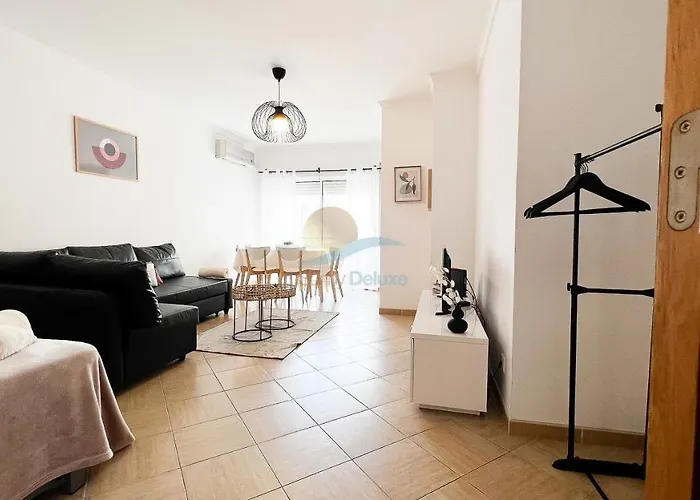 Oura Lancemar By Sunny Deluxe