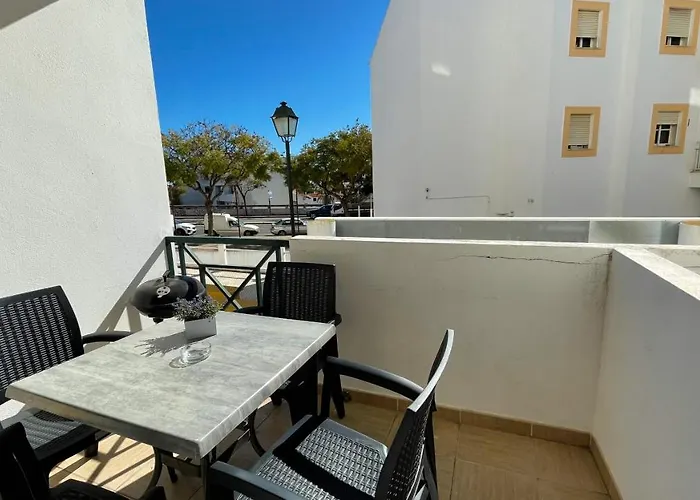 Oura Lancemar By Sunny Deluxe *